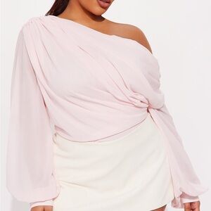 Fashion Nova One Shoulder Chiffon Plus Size Blouse Blush Pink NWT - 1X

B3